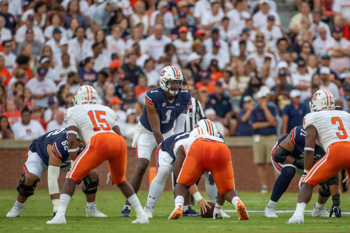 Auburn Tigers quarterback T.J. Finley (1) takes his first snap as QB1 this season, during the game between the Mercer Bears and the Auburn Tigers at Jordan-Hare Stadium on Sept. 3, 2022.